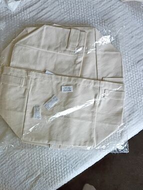 Canvas Tote Bag in Cream - Unbranded
